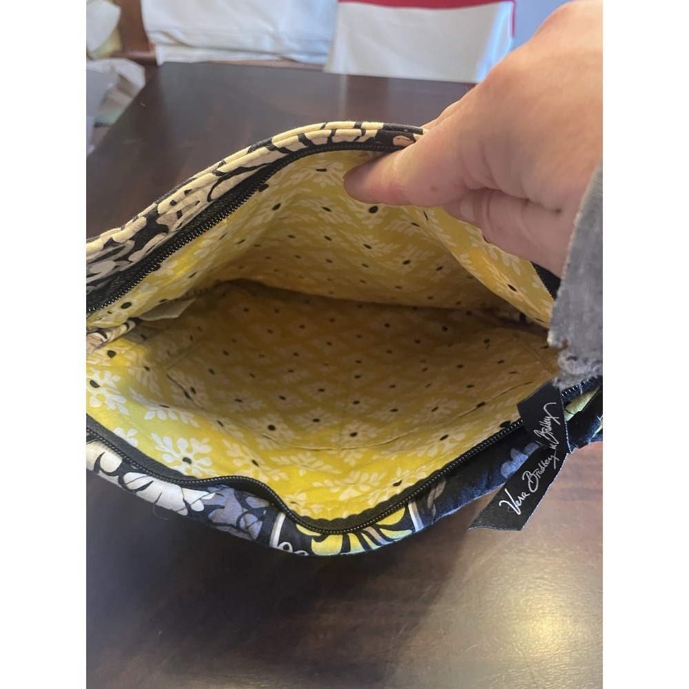 Vera Bradley Baroque Shoulder Bag Magnetic Closure Retired Black White Yellow - Picture 3 of 5